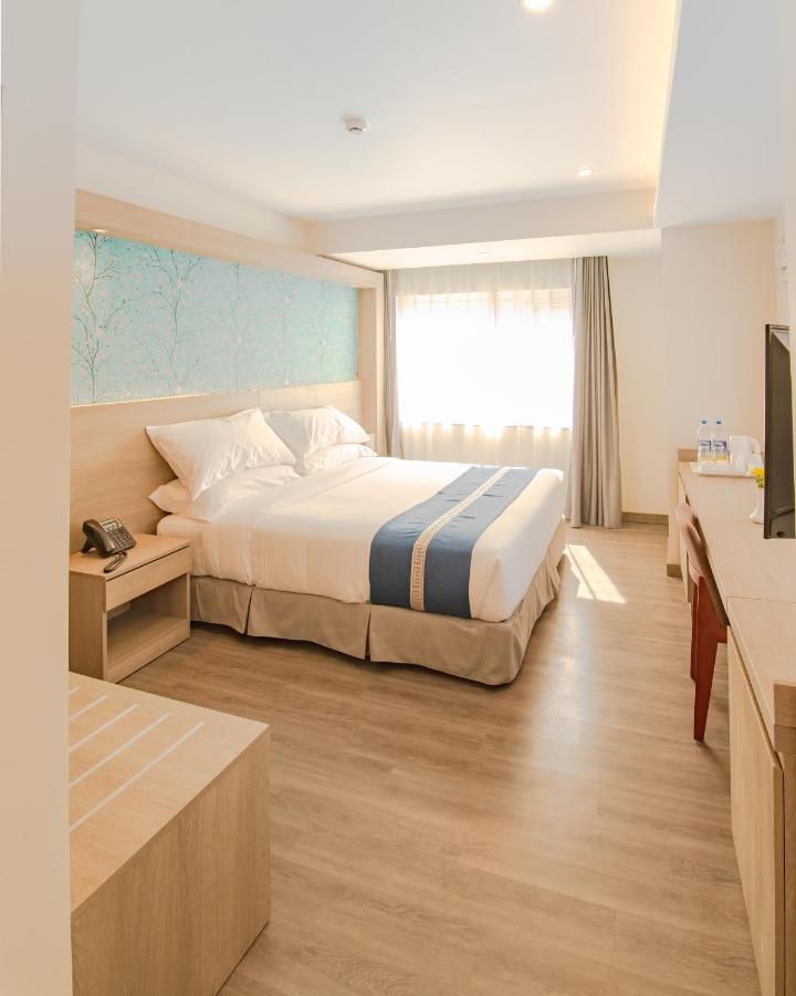 Mila Hotel Катманду Экстерьер фото