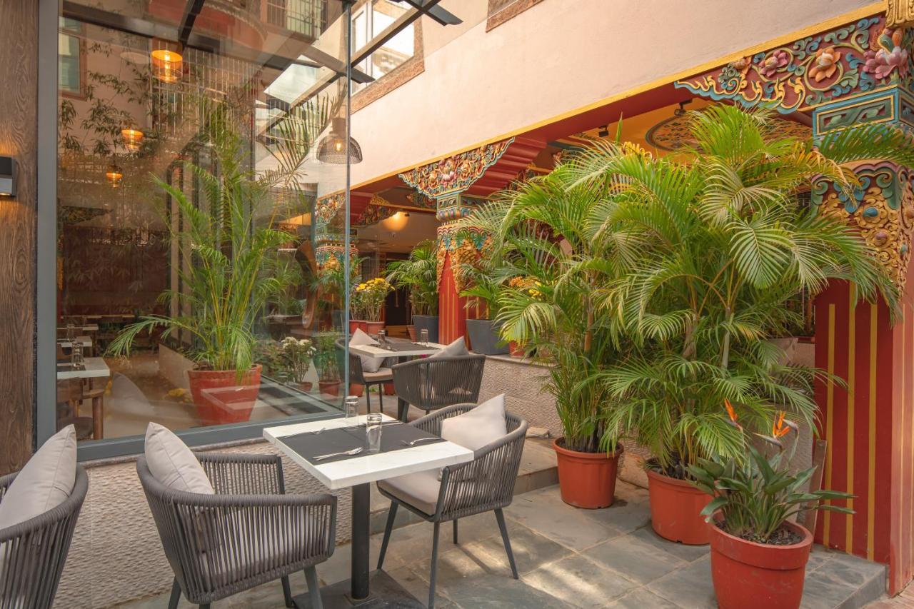 Mila Hotel Катманду Экстерьер фото