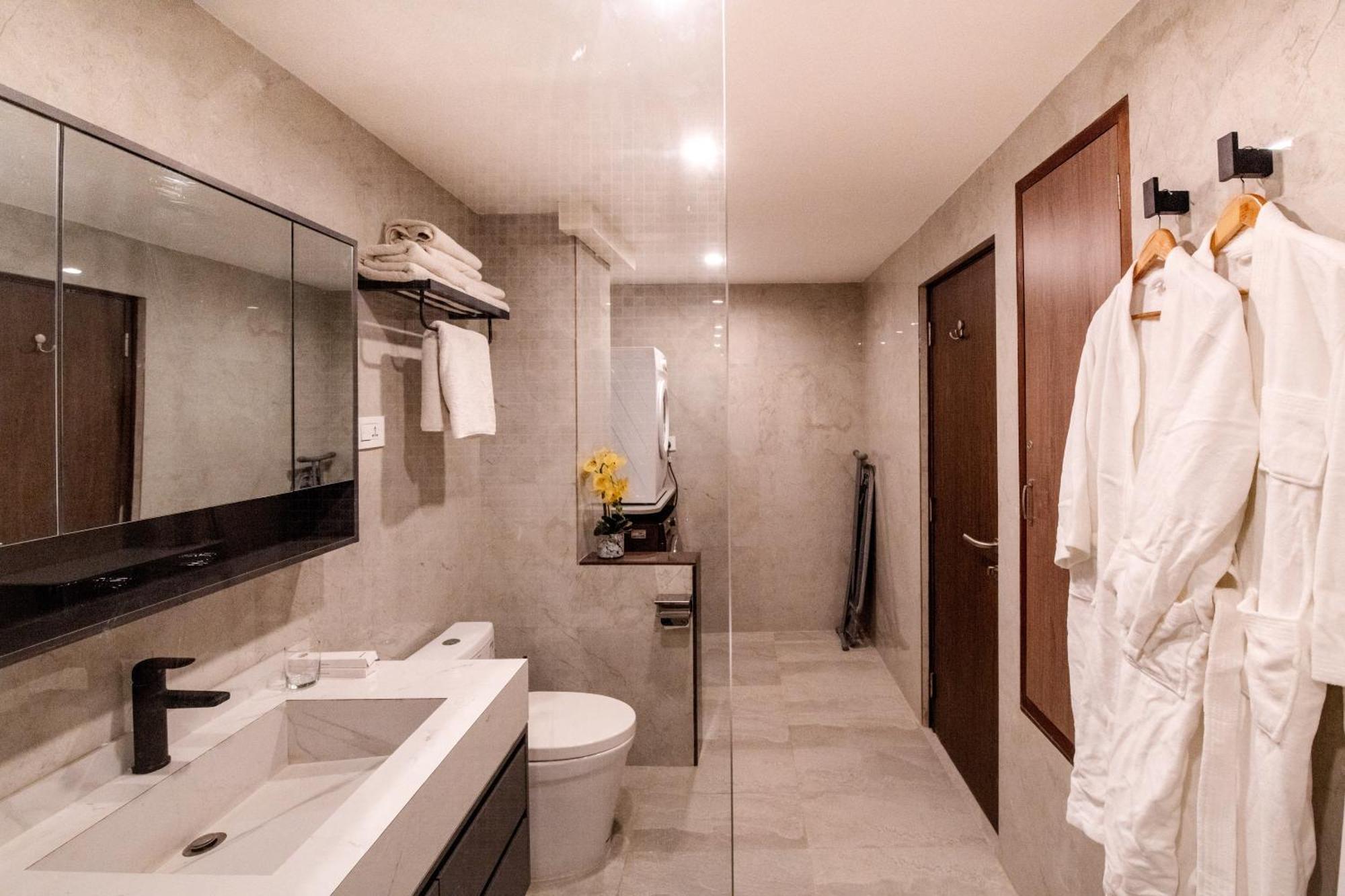 Mila Hotel Катманду Экстерьер фото