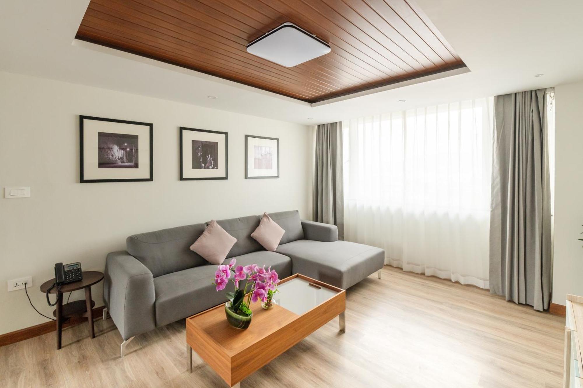 Mila Hotel Катманду Экстерьер фото