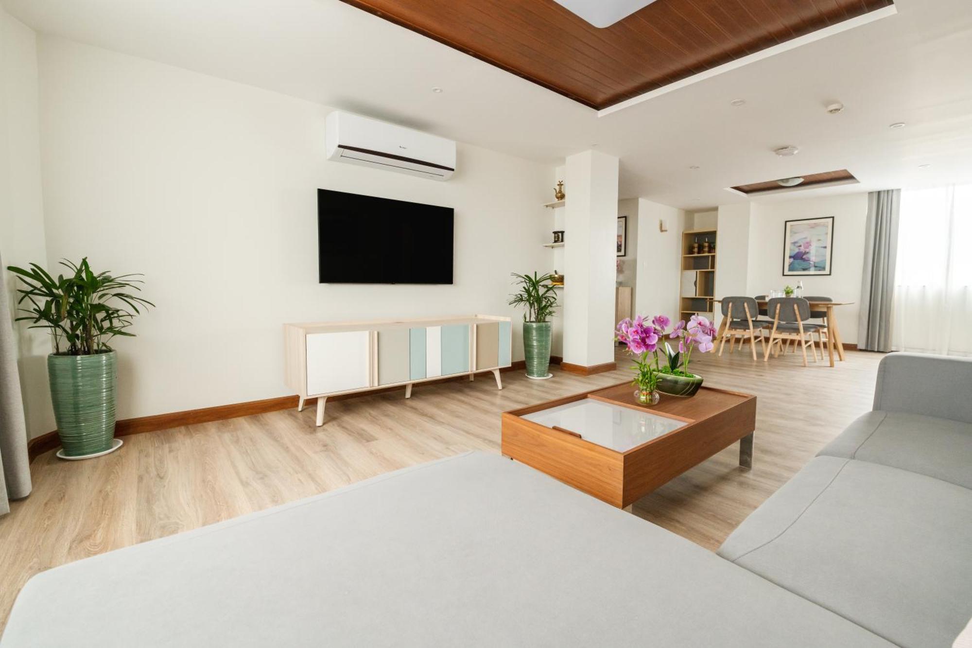 Mila Hotel Катманду Экстерьер фото